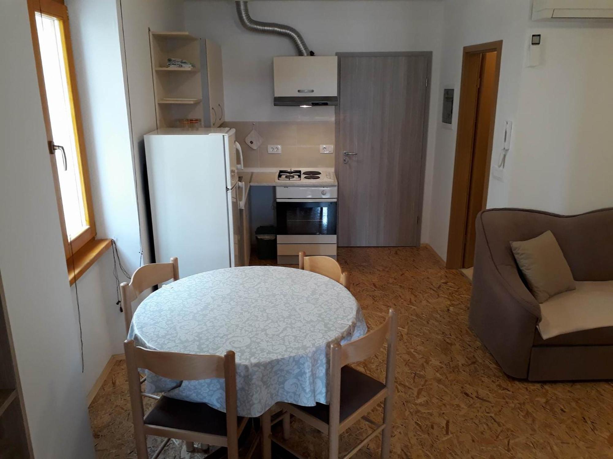 Vse Kontenti Koper Exterior foto